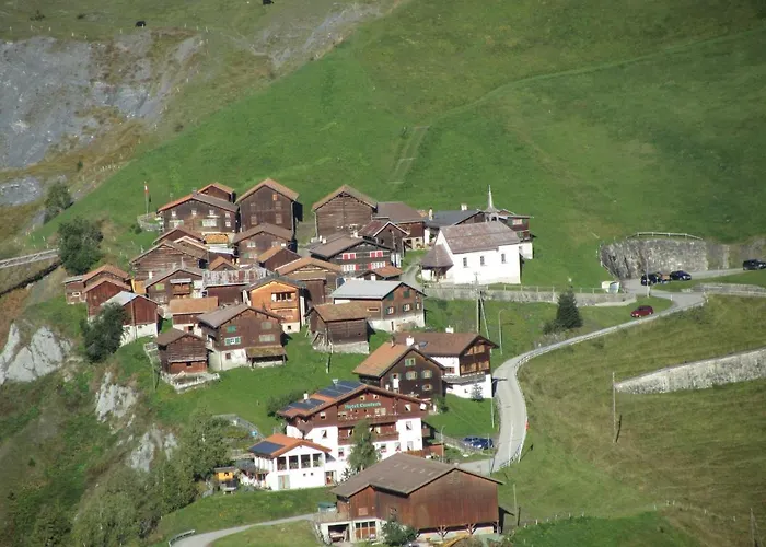 Hotel Cuntera